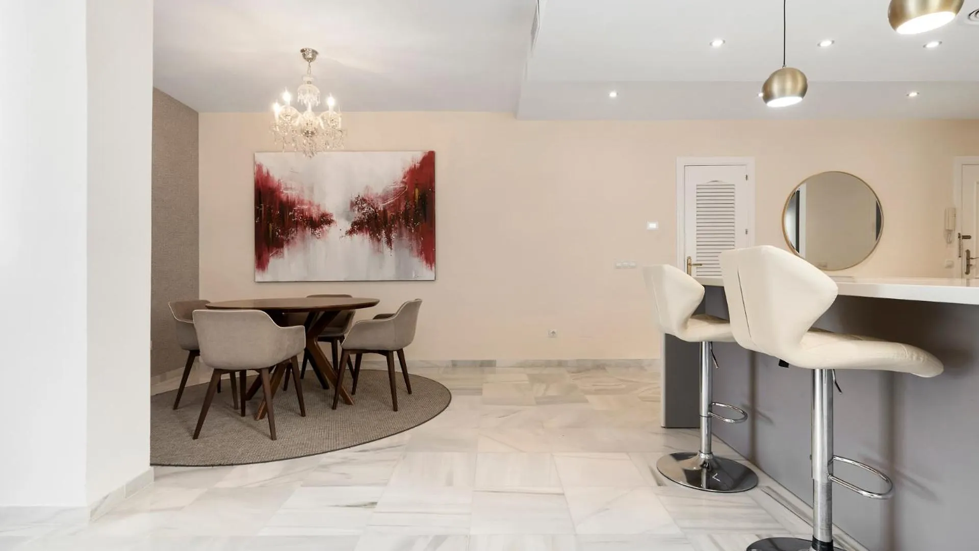 Sea View 2-Bedroom Apartment With Pool Marbella İspanya